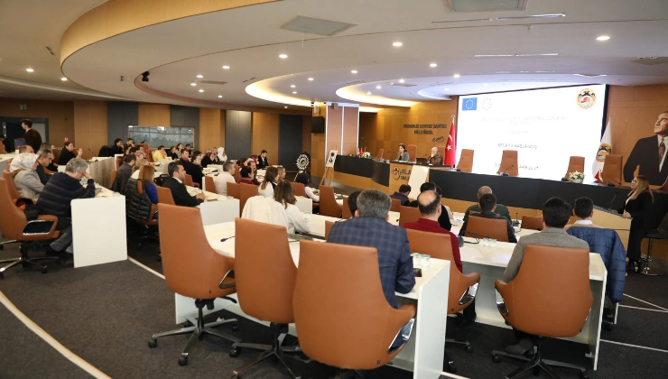 Alanya İklim Dirençli Kent Yolunda: ALKÜ ve Belediyeden Stratejik Eğitim Hamlesi - Mega TV Alanya haber 2026 04 24T161912.204 - Mega TV