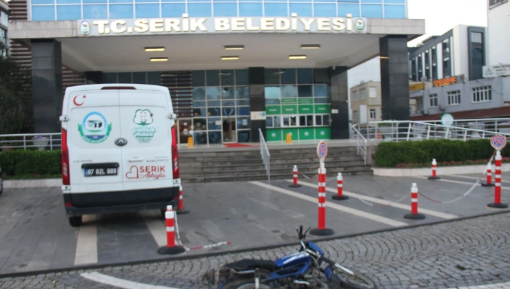 Antalya'da Belediye Binasına Silahlı Saldırı: Şüpheli Gözaltında - Mega TV Alanya haber 6 - Mega TV