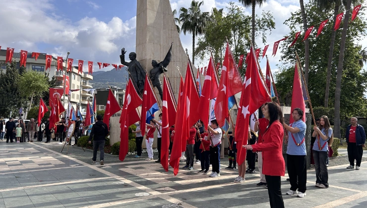 Alanya’da 23 Nisan Gururu: Bayram Coşkusu Sabah Töreniyle Başladı - Mega TV Alanya haber 67 3 - Mega TV