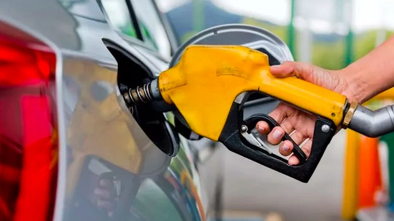 Güncel Akaryakıt Fiyatları: Petrol Dalgalandı, Pompa Fiyatları Yükselişte - Mega TV akaryakit zamlari 1 - Mega TV