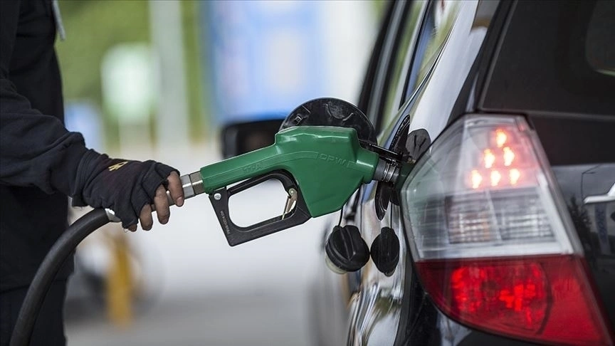 Güncel Akaryakıt Fiyatları: Petrol Dalgalandı, Pompa Fiyatları Yükselişte - Mega TV akaryakit zamlari 3 - Mega TV