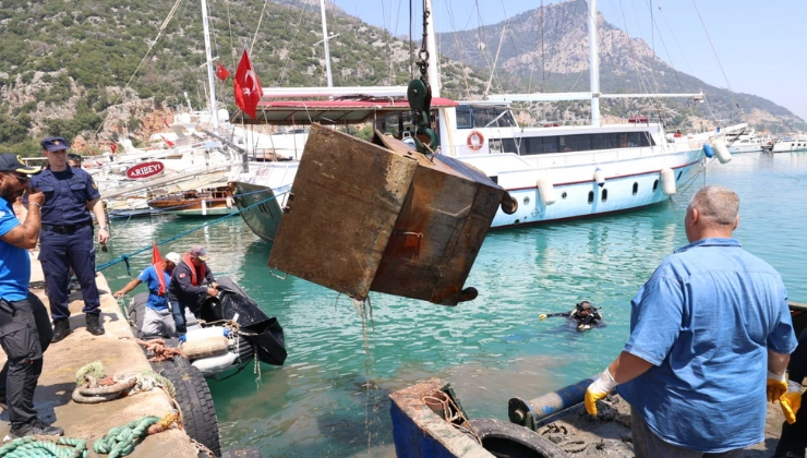 Denizden Çıkan Atıklar “Bu Kadarı da Olmaz” Dedirtti - Mega TV Alanya haber 19 - Mega TV