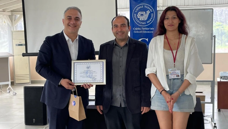 Antalya Büyükşehir ve ÇYDD İş Birliğiyle “Çağdaş Gençlik Kampı” Düzenlendi - Mega TV Alanya haber 2026 05 02T124546.001 - Mega TV