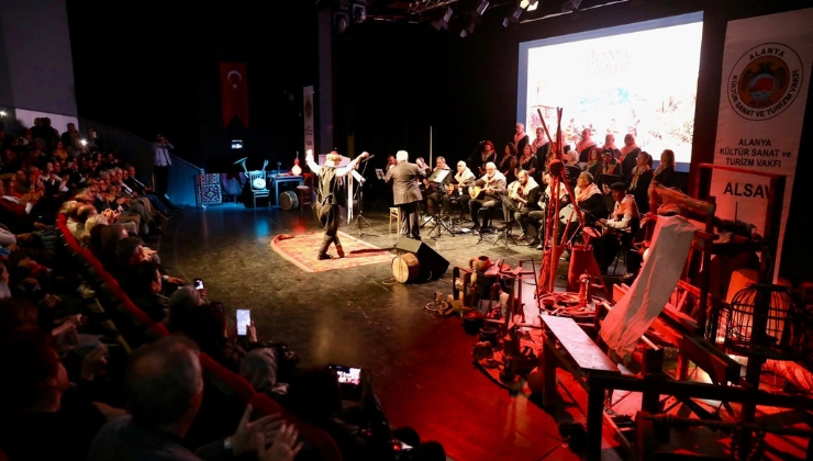 Alanya’nın Hafızası Sahneye Taşındı: “Alanya Ezgileri” Kitabı ve Konseri Büyük İlgi Gördü - Mega TV Alanya haber 2026 05 05T151715.324 - Mega TV