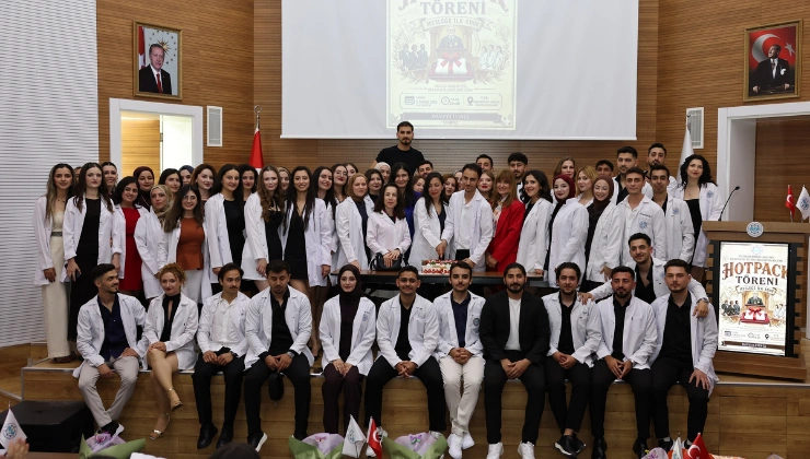 ALKÜ’de Mezuniyet Heyecanı: Hemşireler Işıklarını Aldı, Fizyoterapistler Beyaz Önlük Giydi - Mega TV Alanya haber 2026 05 15T095952.333 - Mega TV