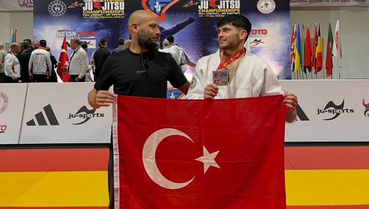 Alanya’dan Dünya Şampiyonu Çıktı: Yusuf Kerim Çevik Kürsünün Zirvesinde! - Mega TV Alanya haber 2026 05 18T115552.427 - Mega TV