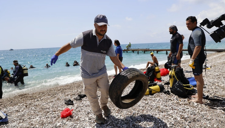 Antalya’da Deniz Dibi Temizliği Tamamlandı: 4 Etapta 20 Ton Atık Çıkarıldı - Mega TV Alanya haber 2026 05 19T121513.585 - Mega TV