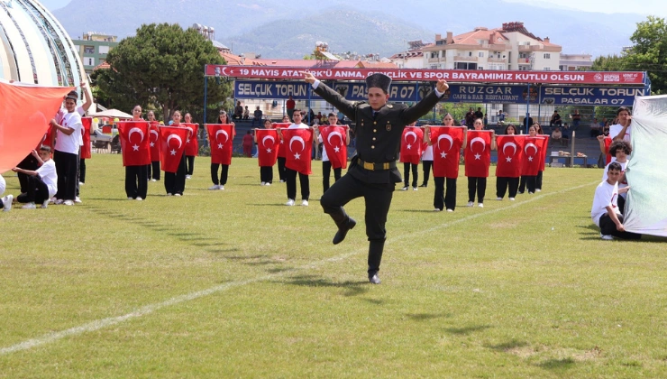 Gazipaşa’da 19 Mayıs Coşkusu: İlçe Stadında Çelenk Sunma ve Kutlama Töreni Gerçekleştirildi - Mega TV Alanya haber 2026 05 19T123820.074 - Mega TV
