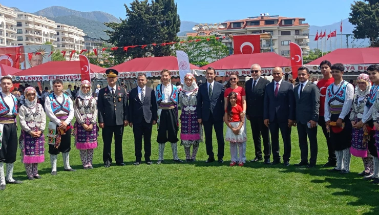 Alanya Üniversitesi Rektörü Turan Sağer, 19 Mayıs’ın 107. Yıl Kutlamalarına Katıldı - Mega TV Alanya haber 2026 05 19T154229.953 - Mega TV