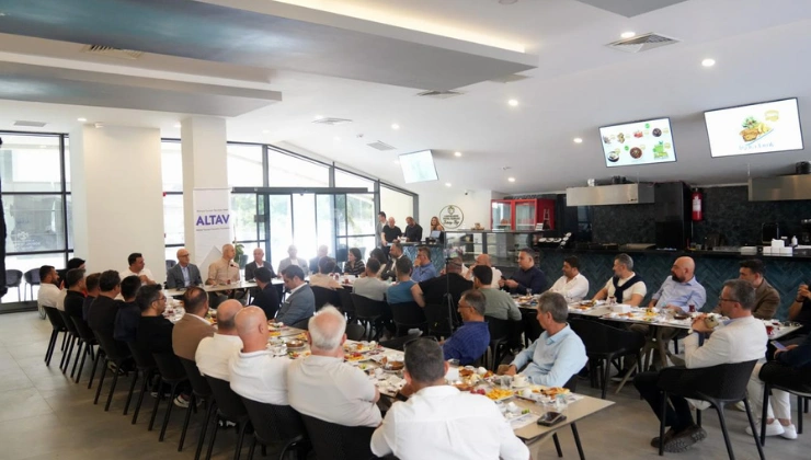 Alanya Turizmi İçin Kritik Zirve: Tur Operatörleri 2026 Sezonu İçin Bir Araya Geldi - Mega TV Alanya haber 2026 05 22T171706.544 - Mega TV