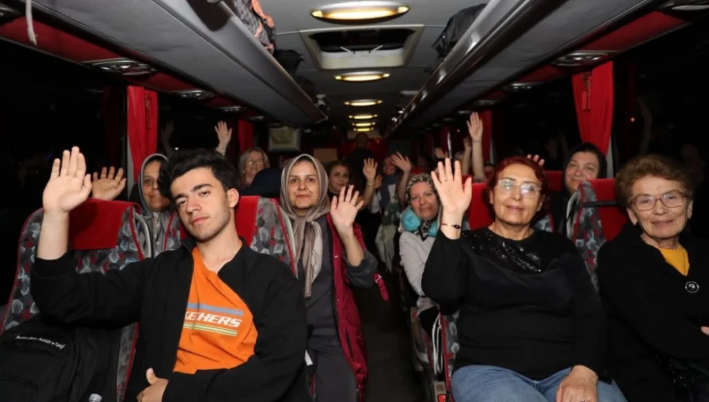 Hatay’a Vefa Seferi: Dayanışma Yolculuğu Uğurlandı - Mega TV Alanya haber 80 - Mega TV