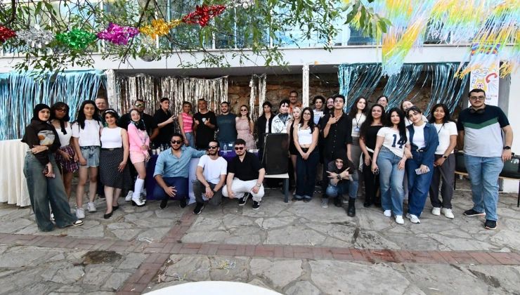 Alanya Üniversitesi’nde “Retro” Rüzgarı: İletişim ve Tasarım Festivali Coşkuyla Tamamlandı - Mega TV Alanya haber 92 - Mega TV