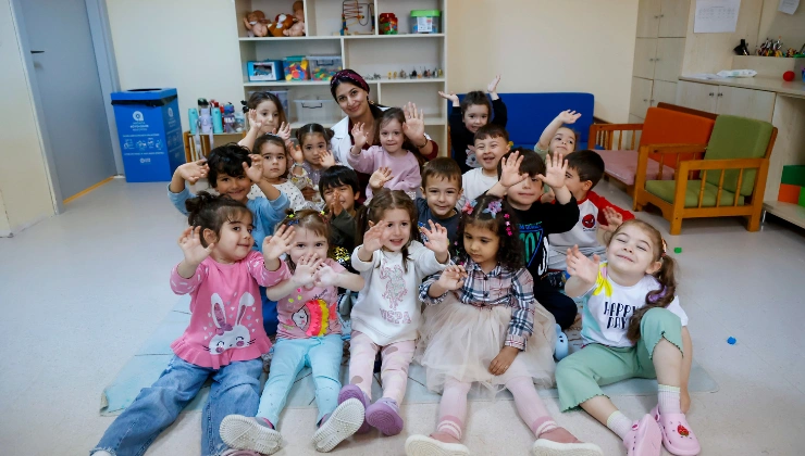 “Antalya Büyükşehir Belediyesi Kreşlerine Yoğun İlgi: Başkan Vekili Büşra Özdemir Miniklerle Buluştu” - Mega TV Alanya haber 93 1 - Mega TV