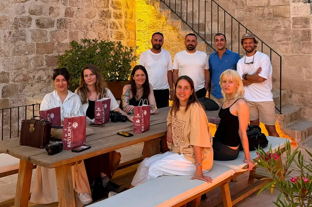 Fransa ve Polonya’dan gelen Influencerlar Mardin’i dünyaya tanıtacak - Mega TV 11913875703660.webp.webp