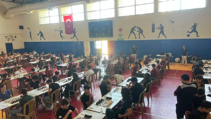 Gazipaşa’da Okul Sporları Satranç Turnuvası Başladı: 32 Okul Zeka Mücadelesinde Yarışıyor - Mega TV Alanya haber 2026 06 03T130432.908 - Mega TV