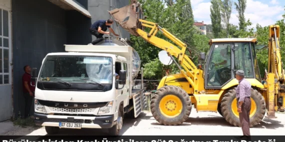 Büyükşehir’den Kaşlı Üreticilere Süt Soğutma Tankı Desteği