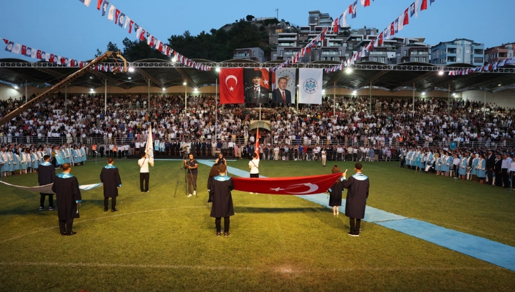 ALKÜ’nün Gurur Günü: 2 Bin 705 Mezun Yeni Hayatına Uğurlandı - Mega TV Alanya haber 2026 06 19T100140.341 - Mega TV