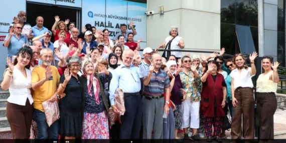 Babalar Günü’nde Huzurevinde Duygu Dolu Buluşma
