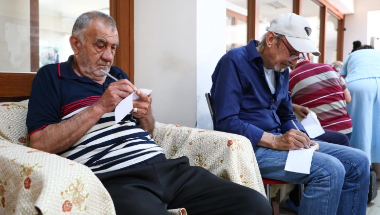 Babalar Günü’nde Huzurevinde Duygu Dolu Buluşma - Mega TV Alanya haber 2026 06 22T112009.931 - Mega TV
