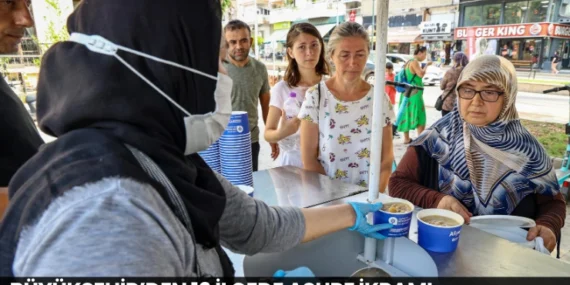 Büyükşehir’den 19 İlçede Aşure İkramı