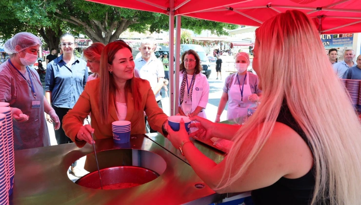 Antalya’da Aşure Bereketi Başladı! İlk İkram Vali Şahin ve Büşra Özdemir’den - Mega TV Alanya haber 2026 06 25T170119.602 - Mega TV
