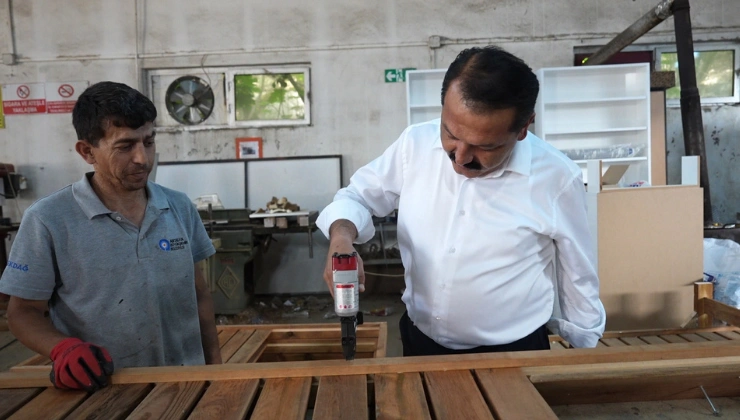 Antalya Büyükşehir'den Tasarruf ve Konfor Bir Arada: Yerli Üretim Şezlonglar Plajlarda - Mega TV Alanya haber 2026 06 26T120957.309 - Mega TV