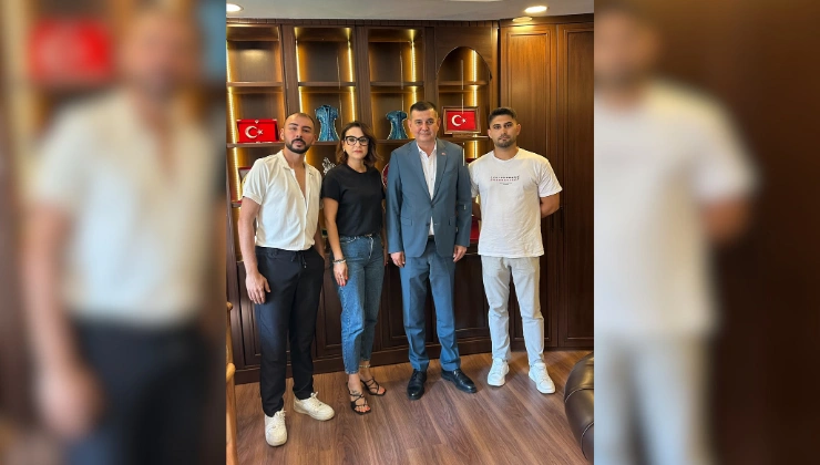 Çetiner’den Türkdoğan’a Hayırlı Olsun Ziyaretinde Özel Karakalem Tablo Hediyesi - Mega TV Alanya haber 20 - Mega TV