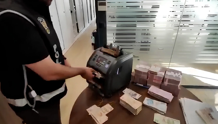Süleymancılar Operasyonunda Şok Görüntüler! Mustafa Çiftçi Detayları Açıkladı Evlerden Çıkanlar Şoke Etti! - Mega TV Alanya haber 2026 08 13T110809.601 - Mega TV
