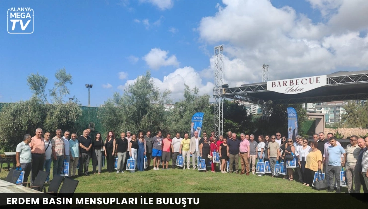 Erdem basın mensupları ile buluştu