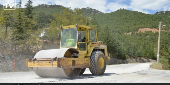 Akseki Bademli’de yol çalışması tamamlanıyor