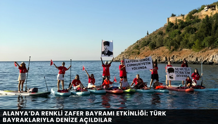 Alanya’da Renkli Zafer Bayramı Etkinliği: Türk Bayraklarıyla Denize Açıldılar - Mega TV Alanya haber - 2026-09-04T101215.193