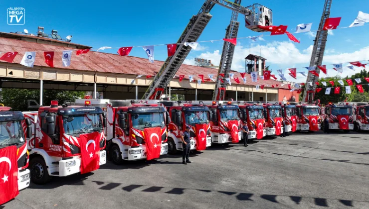 Antalya itfaiyesine 24 yeni araç takviyesi - Mega TV Alanya haber 4 3 - Mega TV