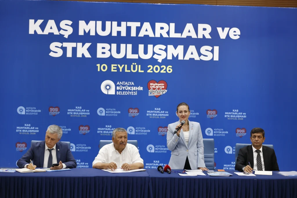 Antalya Buyuksehir Belediye Baskan Vekili Busra Ozdemir Kasta vatandaslari dinledi 1 - Mega TV