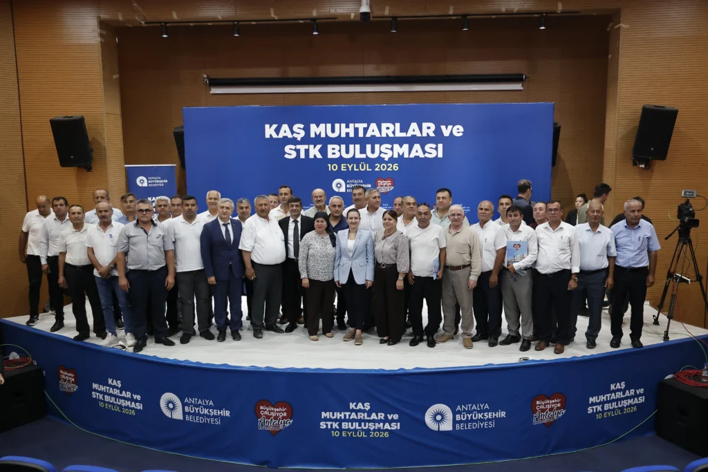 Antalya Buyuksehir Belediye Baskan Vekili Busra Ozdemir Kasta vatandaslari dinledi 7 - Mega TV