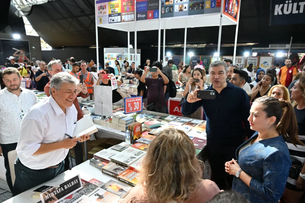 Kitap fuari geri sayim 8 - Mega TV
