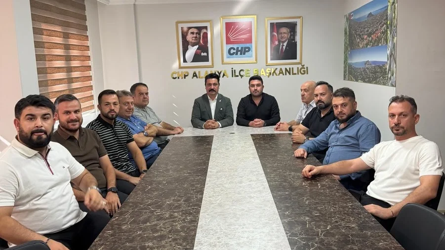 Sipahioğlu trafiği dikkat çekti: Alanya’da “siyasete dönüş” kulisi - Mega TV SaveClip.App 793090554 18175314049451504 5383722112484727898 n - Mega TV