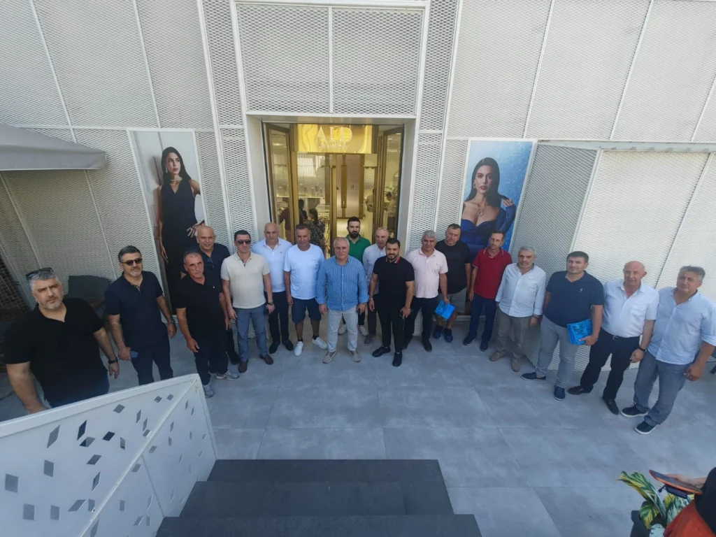 Eray Erdem’den Avsallar ve Okurcalar’da ortak akıl mesajı - Mega TV Eray Erdem’den Avsallar ve Okurcalar’da ortak akıl mesajı