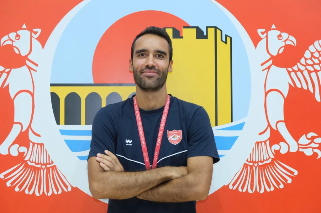 Alanya Belediyespor voleybolunda hedef Türkiye finalleri - Mega TV WhatsApp Image 2026 09 21 at 13.00.19 - Mega TV