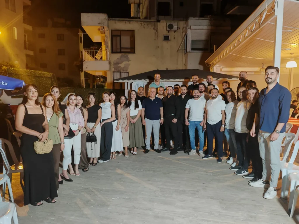 Erdem’in seçim ofisine ziyaretçi akını