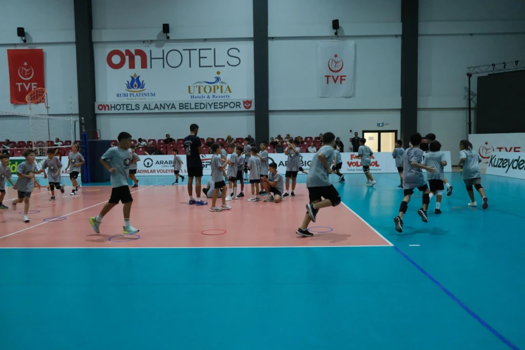 Alanya Belediyespor altyapıda sporcu havuzunu büyütüyor