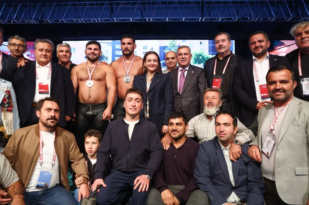 Antalya Büyükşehir Belediyesi 12 madalya kazandı - Mega TV Yagli Gures Cumhurbaskanligi Kupasi 2 - Mega TV