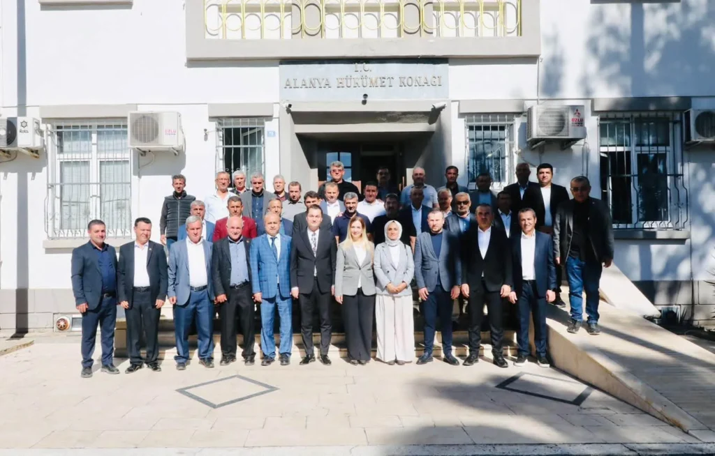 Alanya’da 19 Ekim Muhtarlar Günü törenle kutlandı - Mega TV Alanya’da 19 Ekim Muhtarlar Günü törenle kutlandı