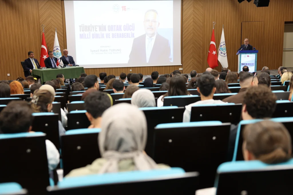 ALKÜ’de 15 Temmuz ve millî birlik ruhu konuşuldu - Mega TV ALKUDE 15 TEMMUZ VE MILLI BIRLIK RUHU KONUSULDU 1 - Mega TV