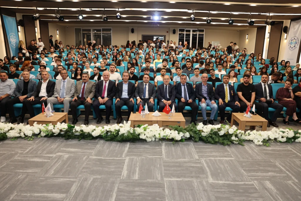 ALKÜ’de 15 Temmuz ve millî birlik ruhu konuşuldu - Mega TV ALKÜ’de 15 Temmuz ve millî birlik ruhu konuşuldu