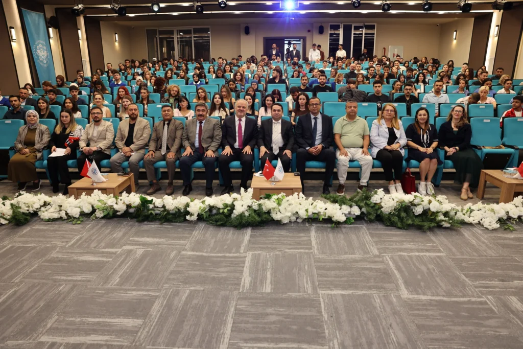 ALKÜ’de COP31 gönüllüleri seferberliğe hazır - Mega TV ALKÜ’de COP31 gönüllüleri seferberliğe hazır