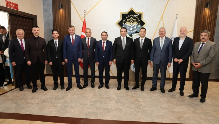 ALKÜ’de ilk ders Türk dünyası ve medeniyet oldu - Mega TV Alanya haber 2026 10 10T125949.807 - Mega TV