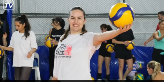 Alanya Belediyespor’da yetişkin voleybol antrenmanları sürüyor