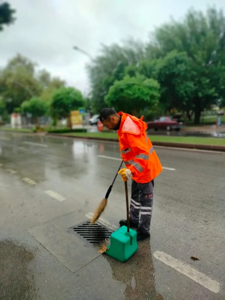 Antalya Buyuksehir Belediyesi yagmur teyakkuzunda 2 - Mega TV