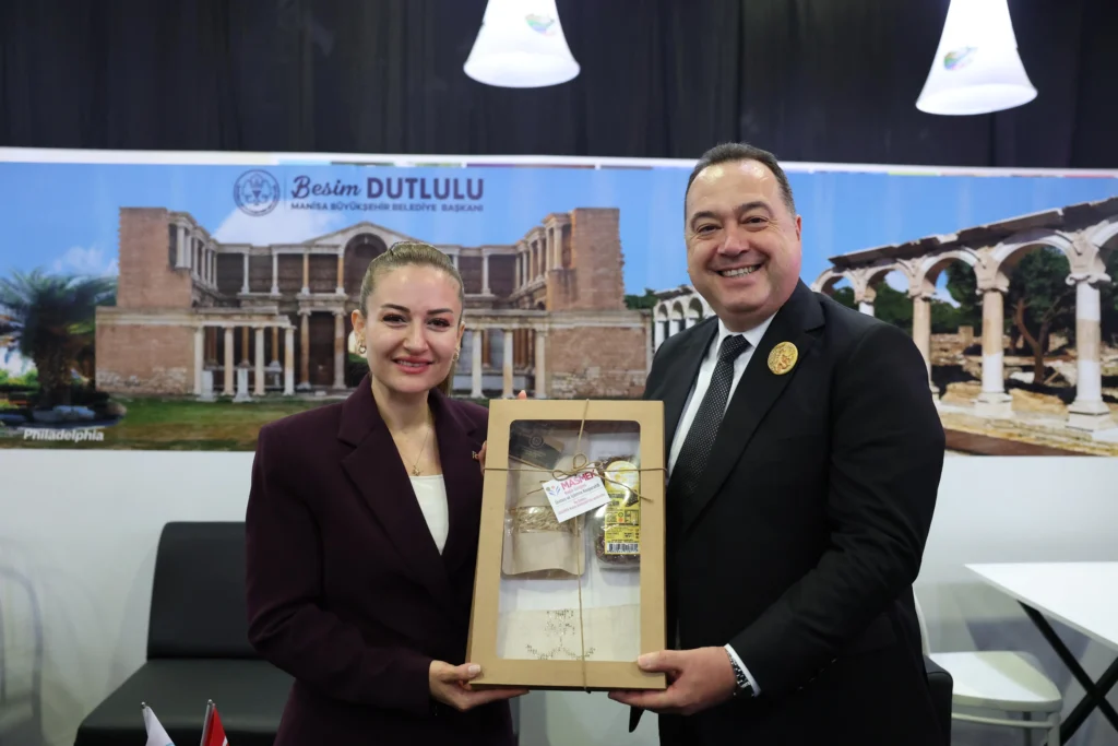 Baskan Vekili Busra Ozdemir Antalya Turizm Fuarinda konustu 7 - Mega TV