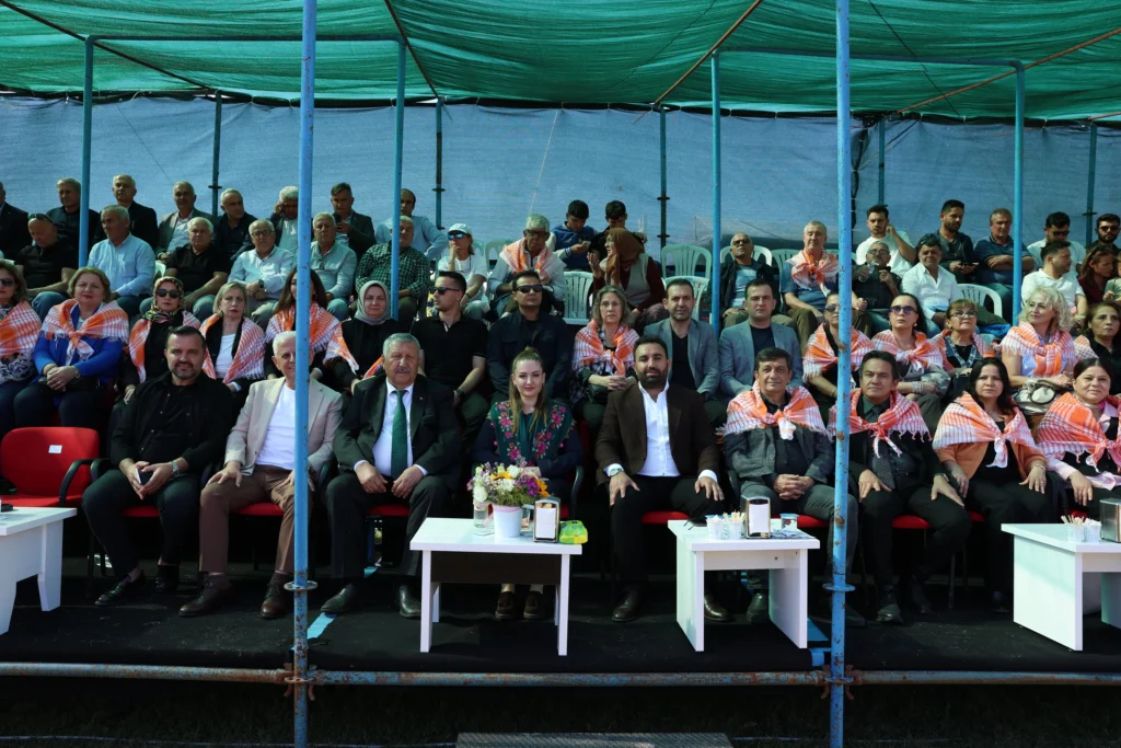 Baskan Vekili Busra Ozdemir kadin muhtarlarla guresleri izledi2 2 - Mega TV